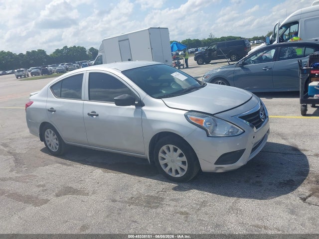 Salvage Nissan Versa Image