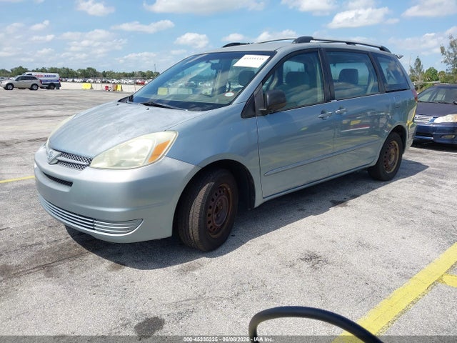 Toyota Sienna Ce