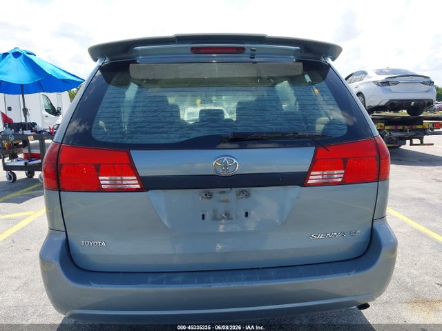 Toyota Sienna Ce