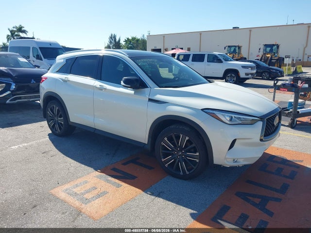 Salvage INFINITI Qx Image