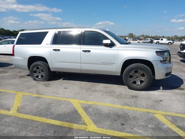 Chevrolet Suburban 1500 Lt