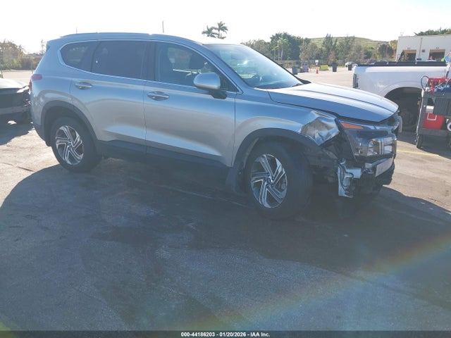Salvage Hyundai SANTA FE Image