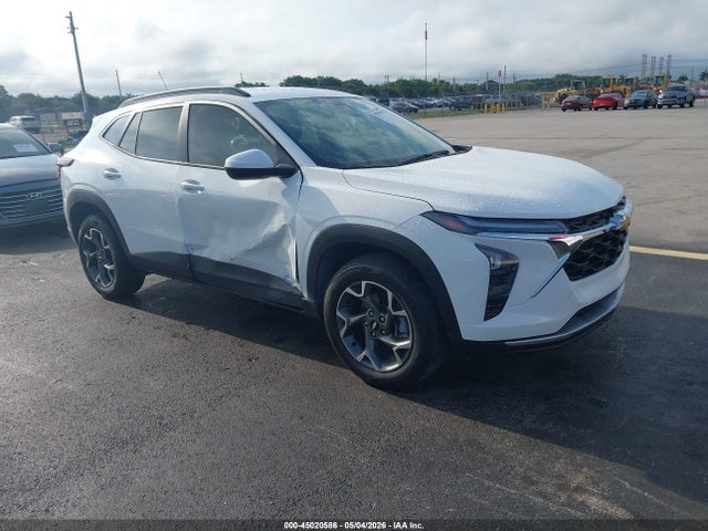 Salvage Chevrolet Trax Image
