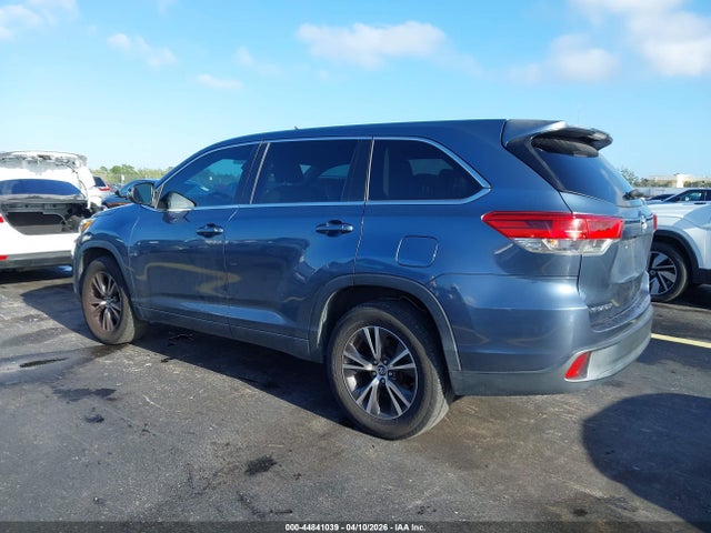 Toyota Highlander Le