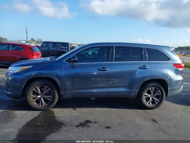 Toyota Highlander Le