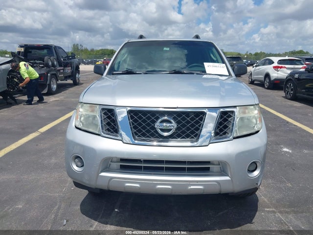 Nissan Pathfinder S