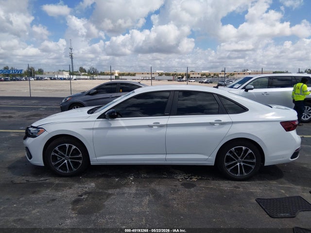 Volkswagen Jetta 1.5t Sport