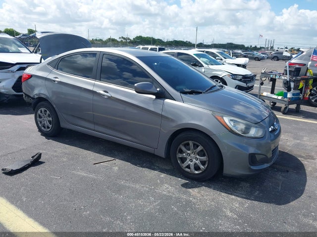Salvage Hyundai ACCENT Image