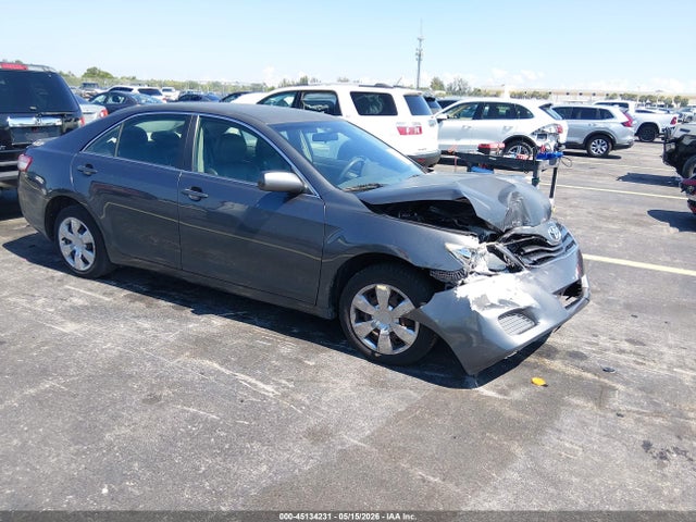 Salvage Toyota Camry Image