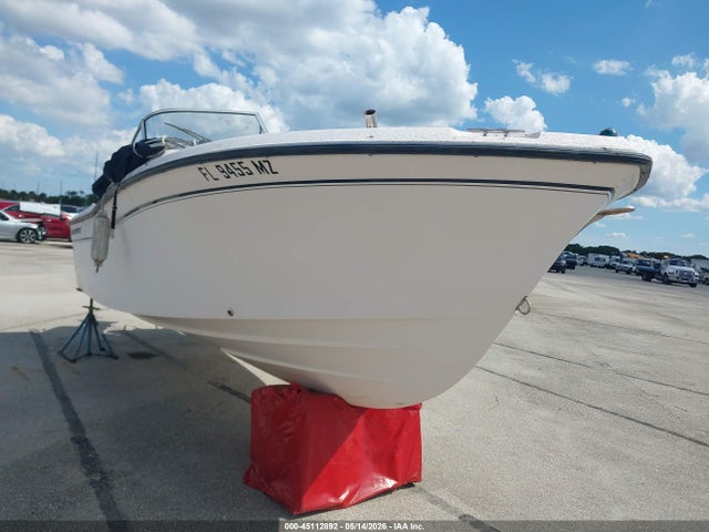 Salvage Grady White Other Image
