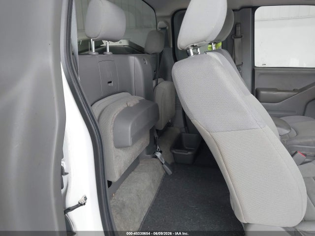 Nissan Frontier S