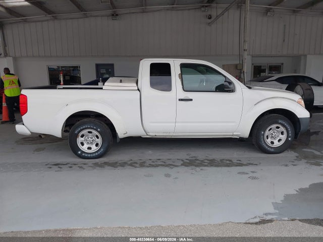 Nissan Frontier S