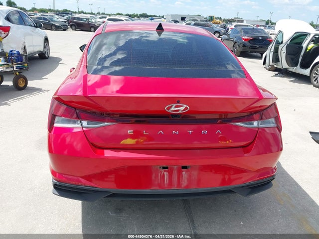 Hyundai ELANTRA Sel