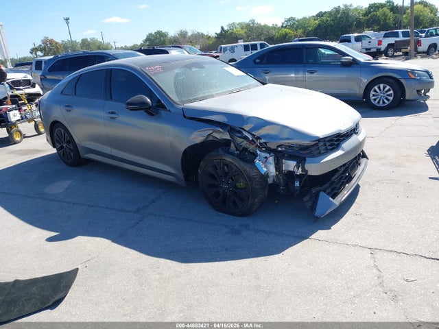 Salvage Kia K5 Image