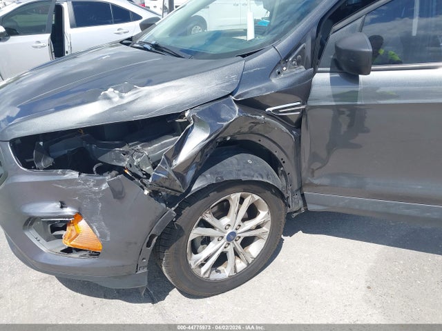 Ford Escape S