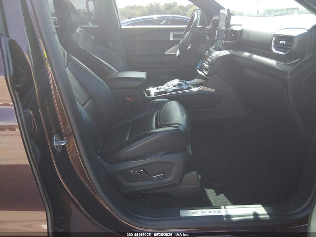 Ford Explorer Platinum