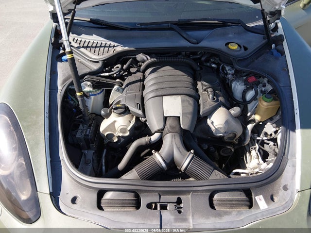 Porsche Panamera 4