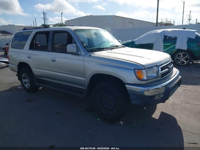 Salvage Toyota 4Runner Image