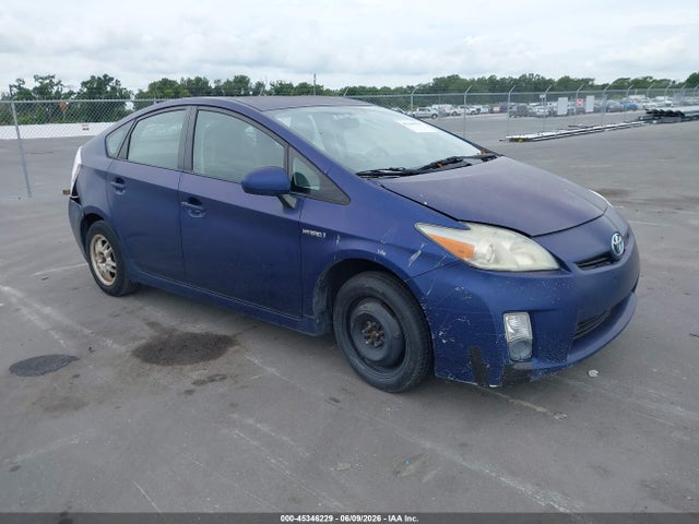 Salvage Toyota Prius Image