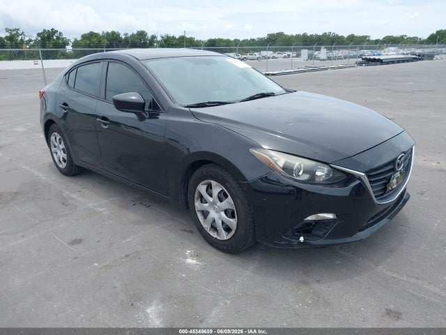 Salvage Mazda Mazda3 Image