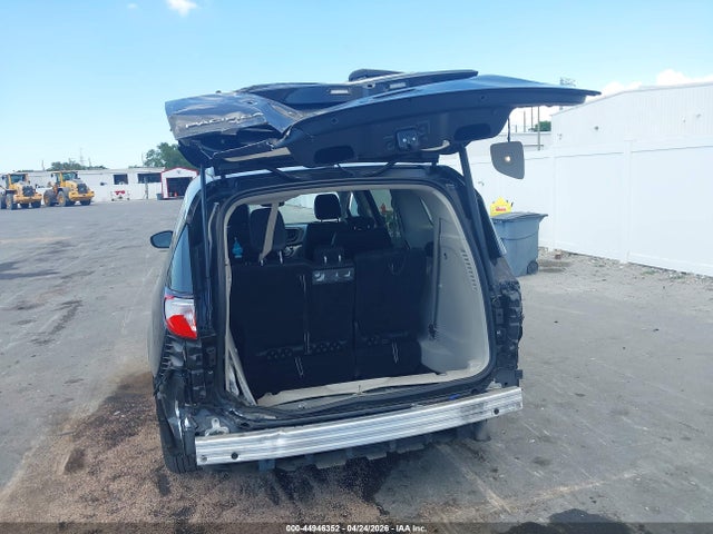 Chrysler Pacifica Touring-l