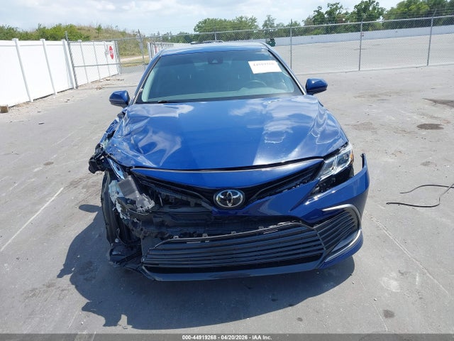Toyota Camry Le