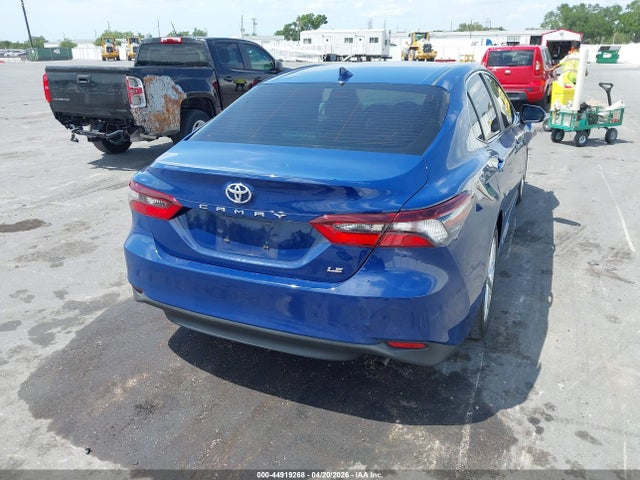 Toyota Camry Le