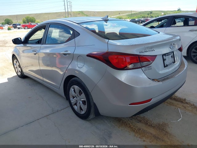 Hyundai ELANTRA Se