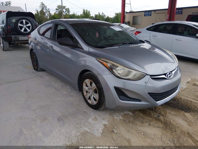 Salvage Hyundai ELANTRA Image