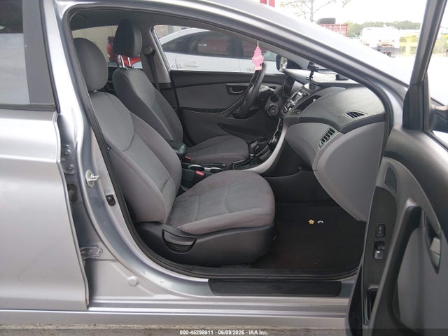 Hyundai ELANTRA Se