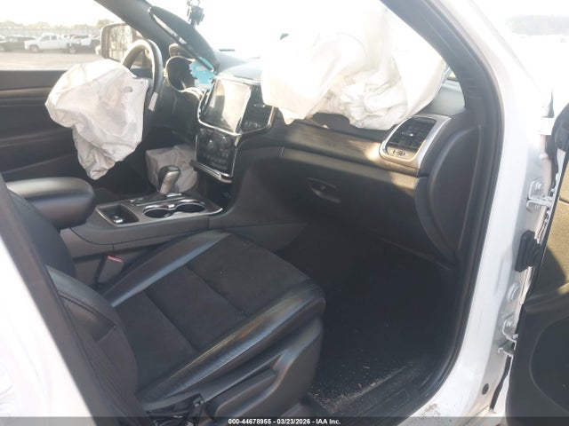 Jeep Grand Cherokee Altitude 4x2