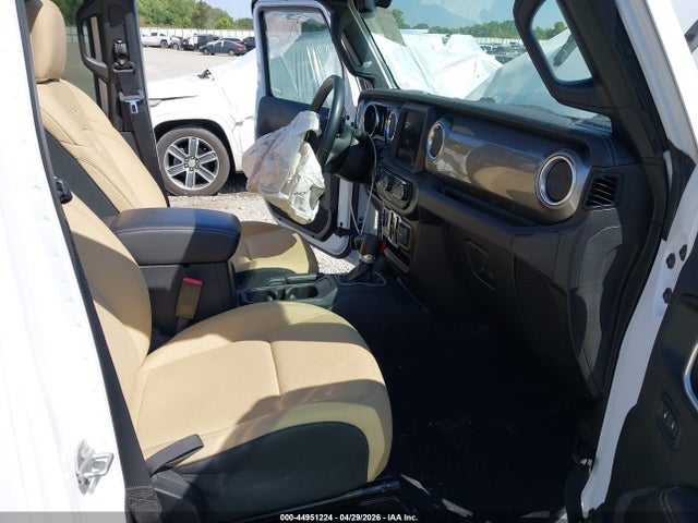 Jeep Wrangler Sahara 4x4