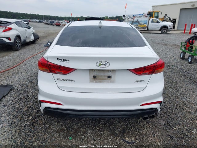 Hyundai ELANTRA Sport