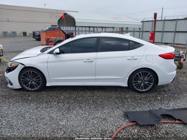 Hyundai ELANTRA Sport