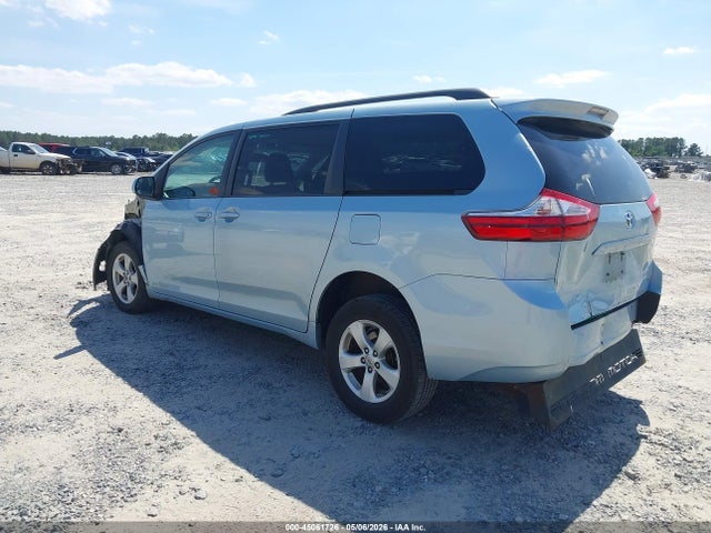 Toyota Sienna Le 8 Passenger