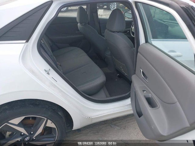 Hyundai ELANTRA Sel
