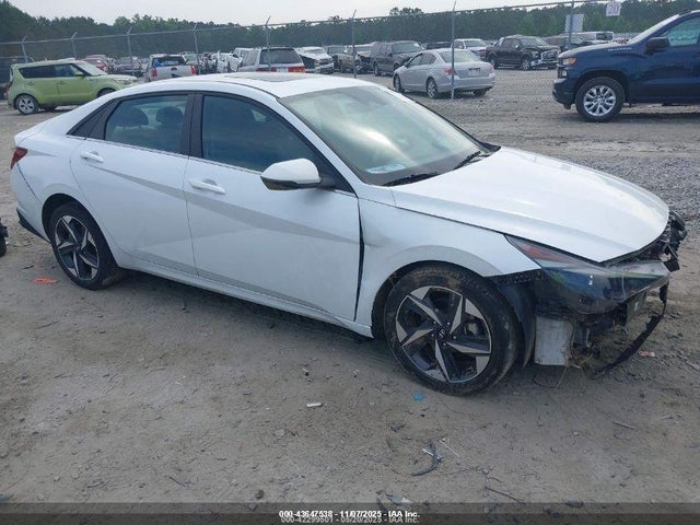 Salvage Hyundai ELANTRA Image