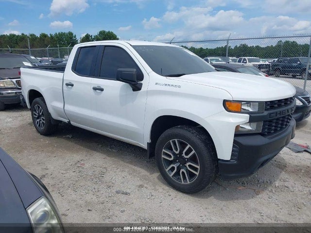 Salvage Chevrolet Silverado 1500 Image