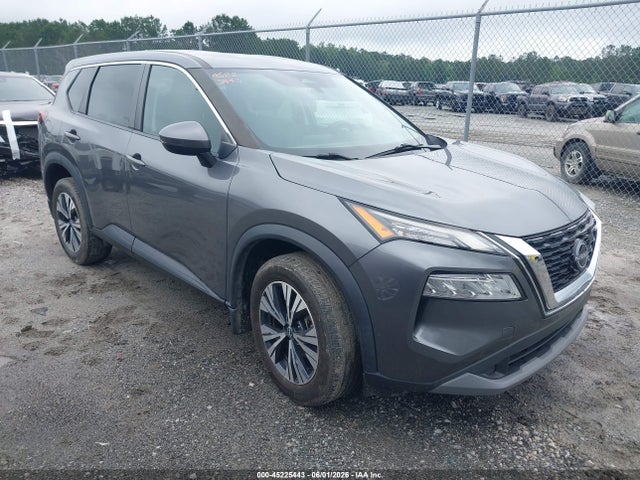 Salvage Nissan Rogue Image
