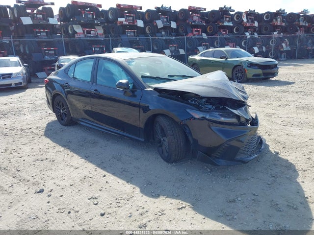 Salvage Toyota Camry Image
