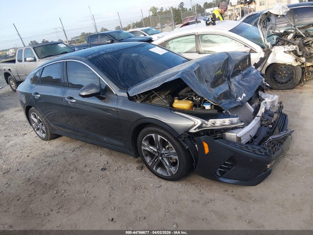 Salvage Kia K5 Image