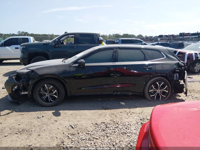 Toyota Crown Signia Xle