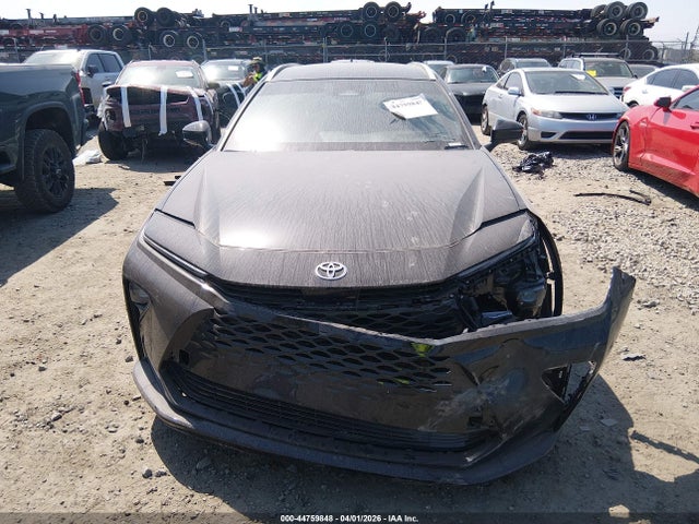 Toyota Crown Signia Xle