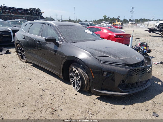 Salvage Toyota Crown Signia Image