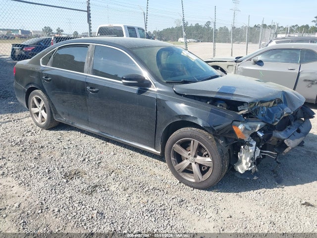 Salvage Volkswagen Passat Image