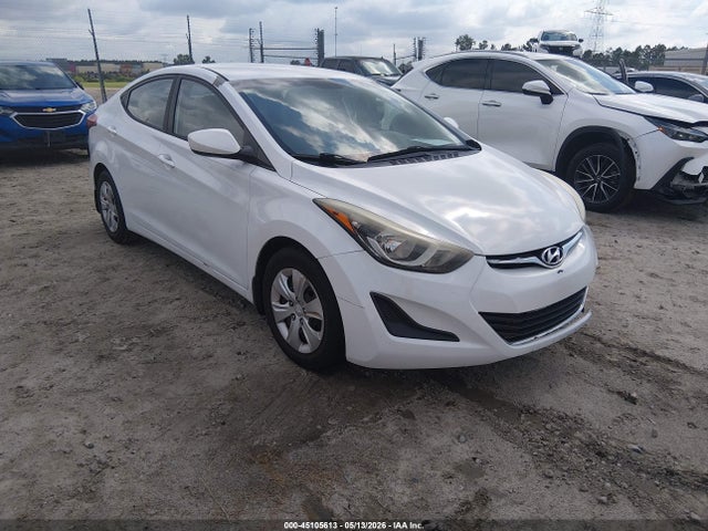 Salvage Hyundai ELANTRA Image