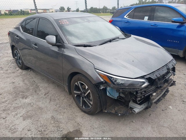 Salvage Nissan Sentra Image