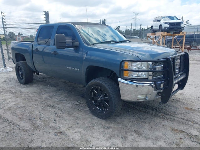 Salvage Chevrolet Silverado 1500 Image