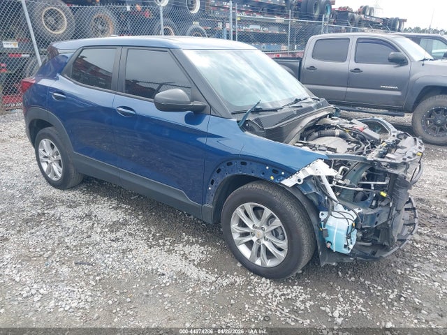 Salvage Chevrolet Trailblazer Image