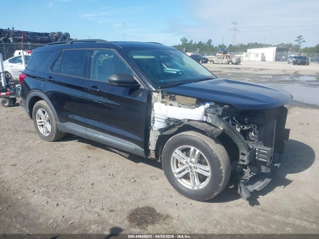 Salvage Ford Explorer Image